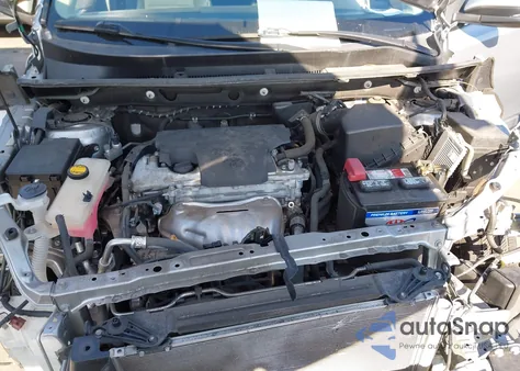 2018 Toyota Rav4 Xle z USA, uszkodzony, nr VIN 2T3WFREV8JW415484